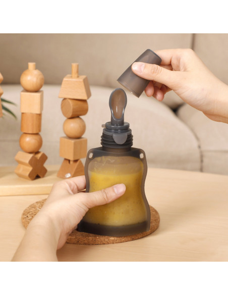 Quetschie mit Löffelaufsatz